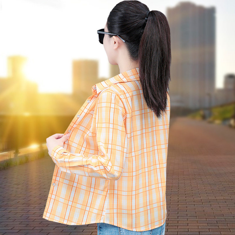 复古格子衬衫女长袖春秋新款韩版宽松翻领休闲时尚洋气打底衫上衣