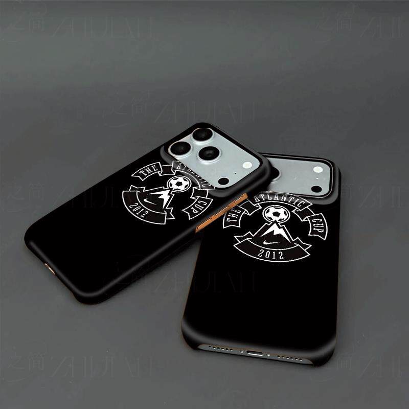 耐克足球杯徽磨砂磁吸手机壳大孔亮面硬壳适用苹果iphone18promax华为PURAXVIEWOPPORENO8PROPLUS红米K50至尊