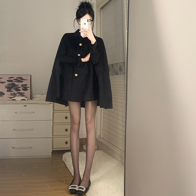 小个子千金风黑色毛呢斗篷外套