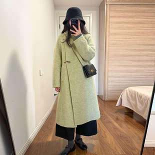 极简风绿色翻领毛呢外套女秋冬小个子中长款赫本风牛角扣呢子大衣