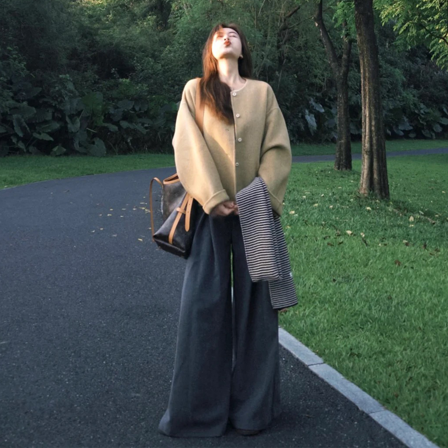 韩系慵懒风小个子驼色毛呢外套