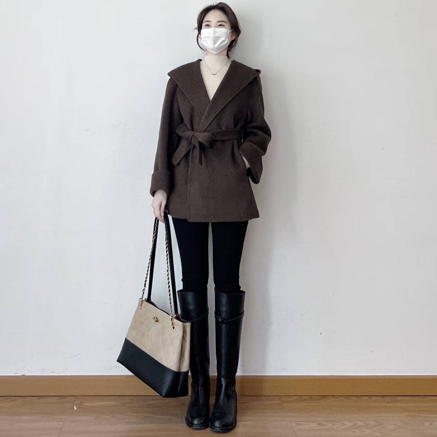 小个子棕色系带收腰连帽毛呢大衣