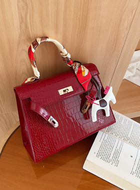 婚包女新娘用红色结婚包包女2025款手提凯莉包高级感小众斜跨洋气