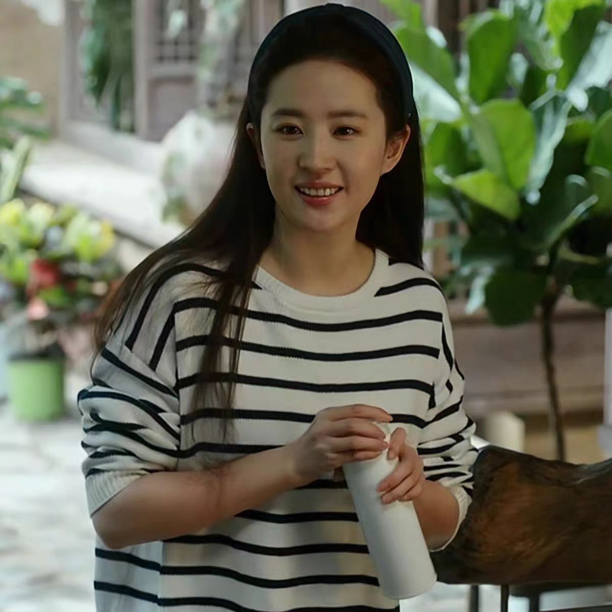 刘亦菲同款百搭条纹针织衫毛衣