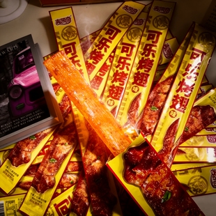 麦凯奇可乐烤翅味辣条辣棒零食网红食品儿时辣片怀旧麻辣面筋小吃
