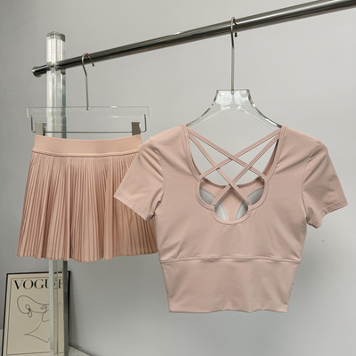 羽毛球健身服套装女2025新款带胸垫防震运动短袖跑步短裙两件套