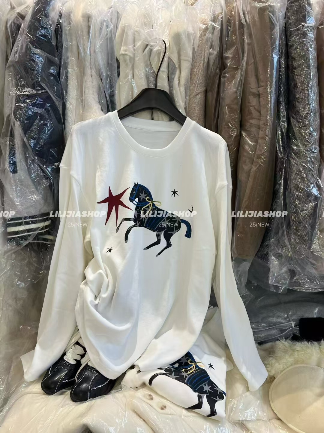 MIDO家 2025秋冬韩版时尚百搭宽松圆领小马印花长袖打底衫T恤女