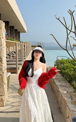 MIDO家 白色吊带连衣裙女夏收腰显瘦度假风无袖气质V领长裙子