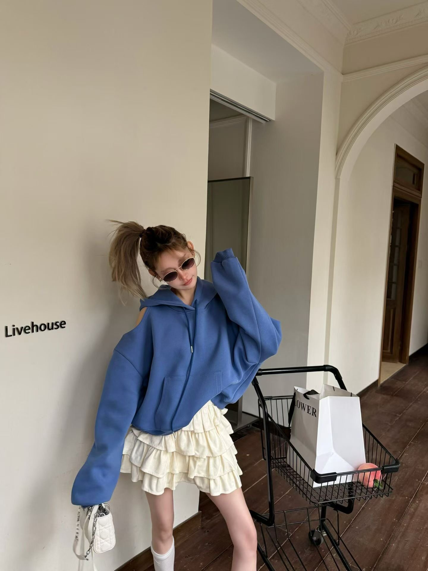 MIDO家 2026春新款韩版宽松休闲百搭连帽漏肩卫衣女短款外套上衣