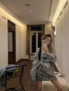 百搭显瘦字母印花拉肩长袖 MIDO家 时尚 韩版 T恤女宽松休闲 2026春季