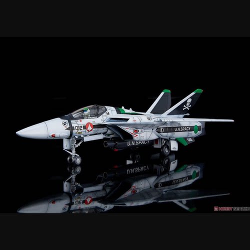 PLAMAXVF-1攻击女武神战机模型