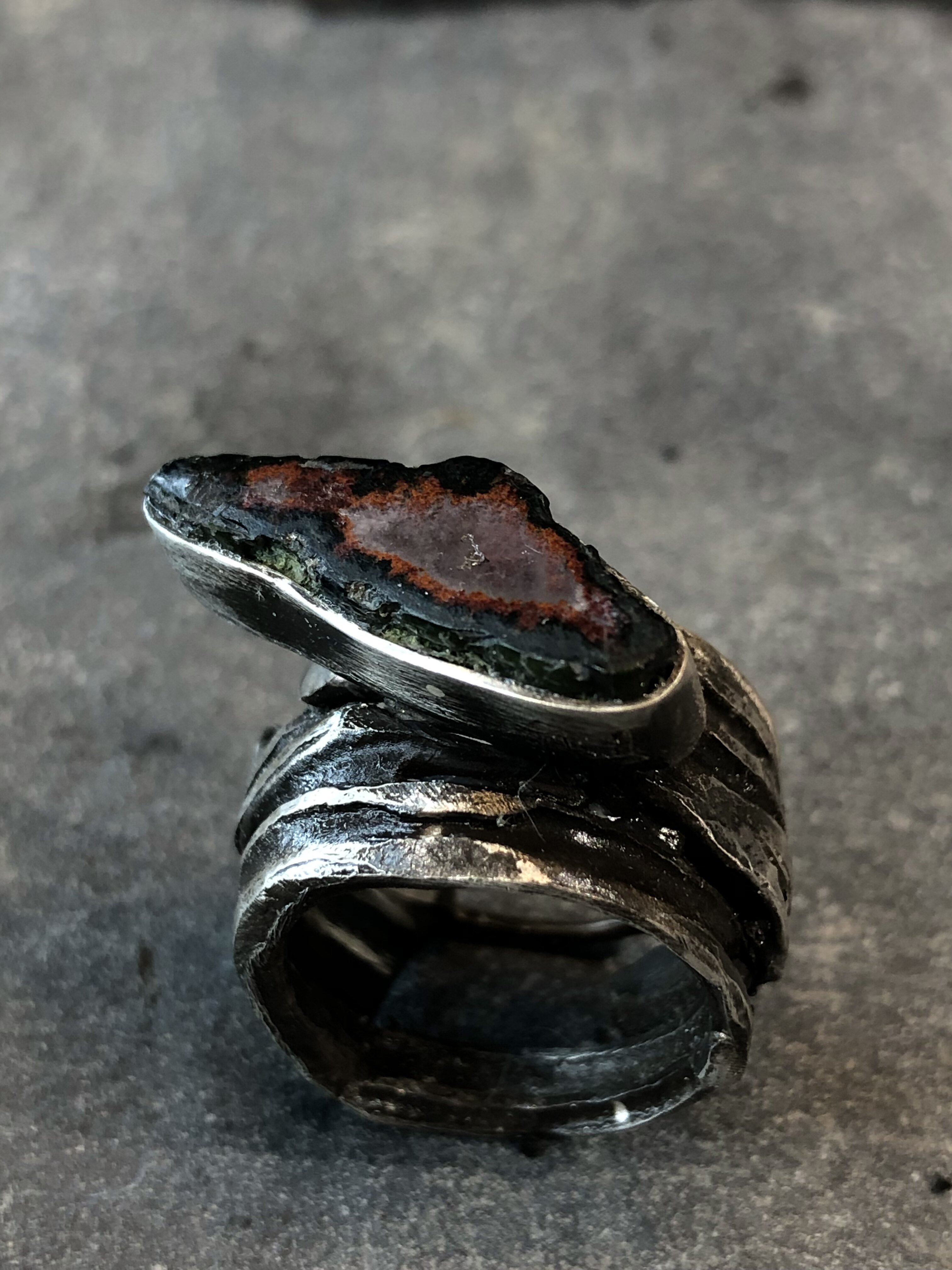 晶洞玛瑙戒指镶嵌小众手工银饰订制首饰设计师先锋暗黑工匠无性别
