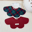 婴儿口水巾圣诞节女宝新生儿喂奶围兜纯棉围嘴双面花瓣围巾装饰领