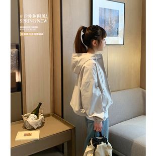 女大童短款 连帽冲锋衣2025春季 新款 青少年户外休闲外套学生拉链衫