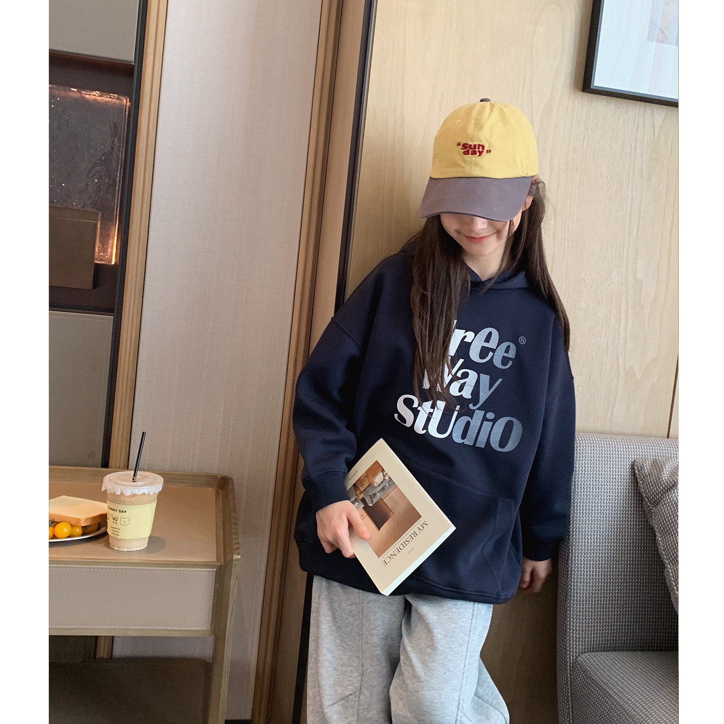 女大童藏青连帽卫衣2026秋季新款青少年字母宽松套头帽衫学生上衣