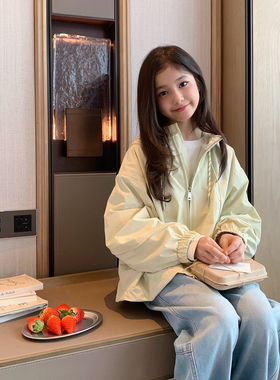 女大童蕾丝拼接连帽外套2026春装新款青少年韩版冲锋衣初中生开衫