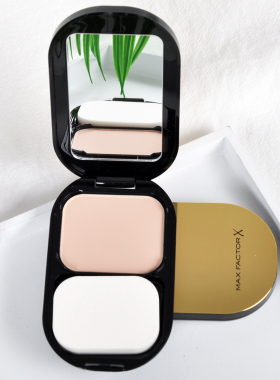 MaxFactor蜜丝佛陀透滑粉饼10G保湿贴服粉饼陶瓷自然玉瓷控油遮瑕