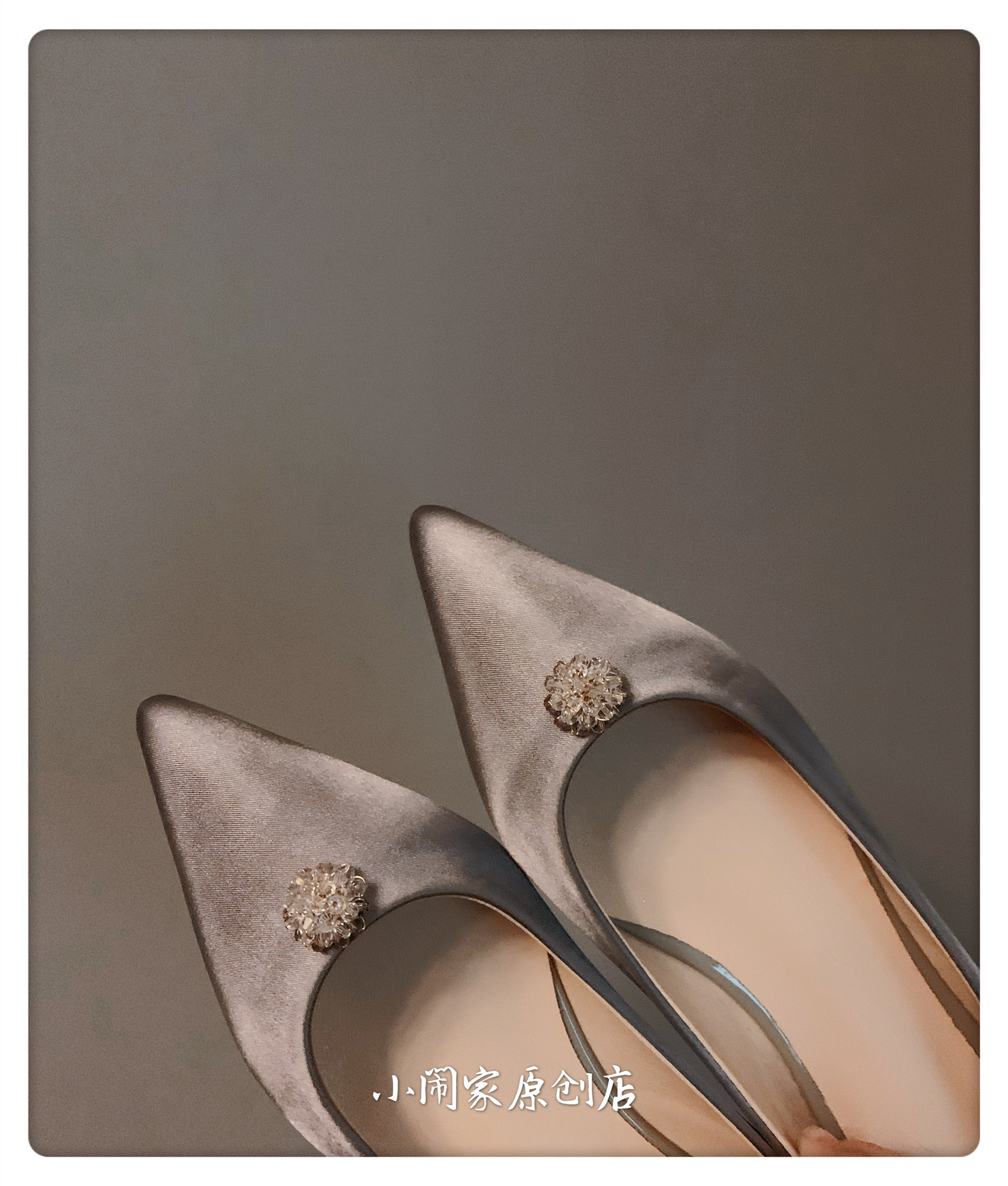 小闹原创店复古平底跟礼物婚鞋