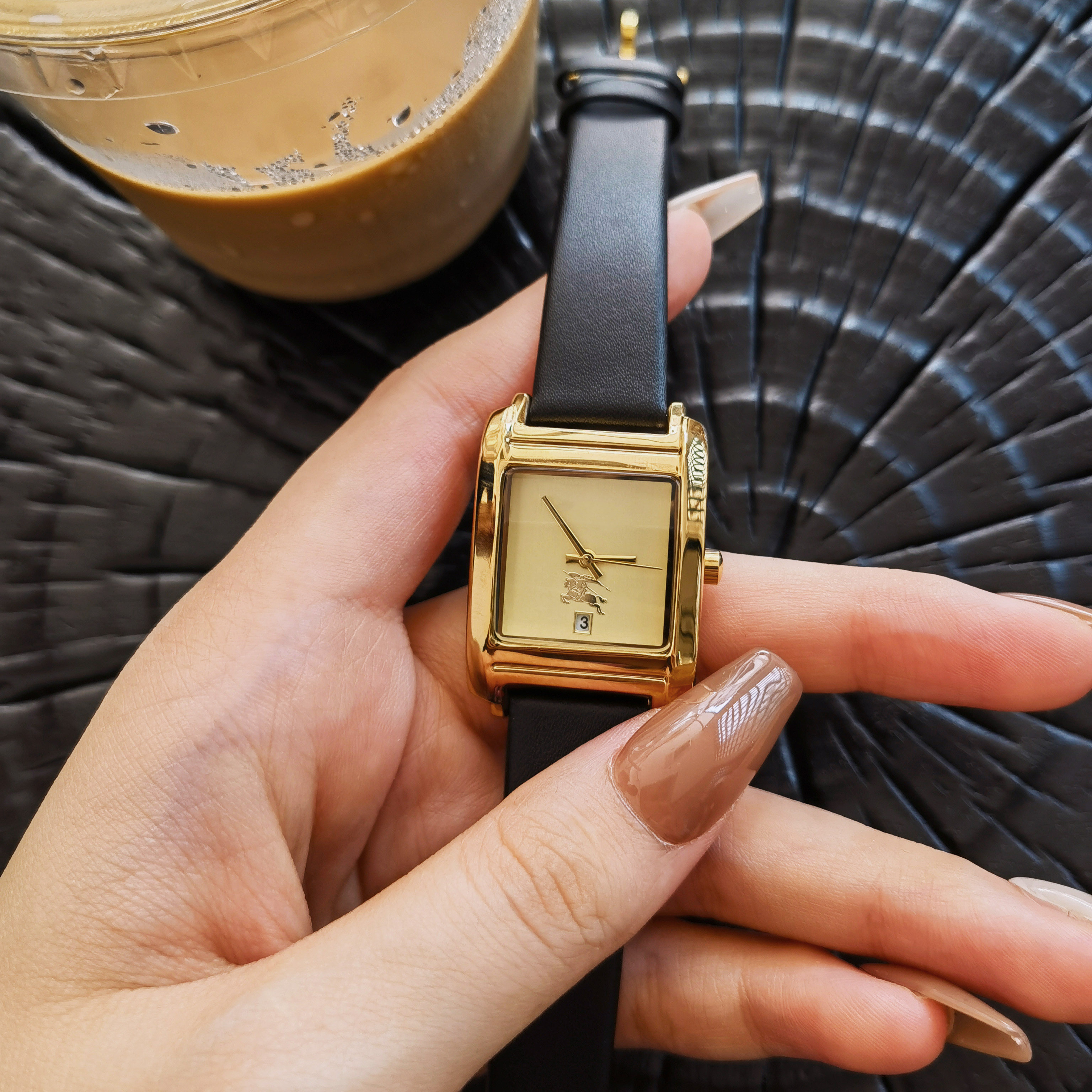 黑金表带 头层牛皮材质(纯皮带不配表扣)