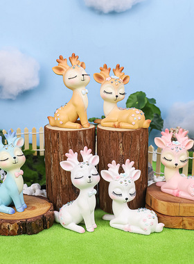 浪漫小仙鹿可爱情侣梅花鹿车载装饰卡通小鹿摆件创意树脂蛋糕摆饰