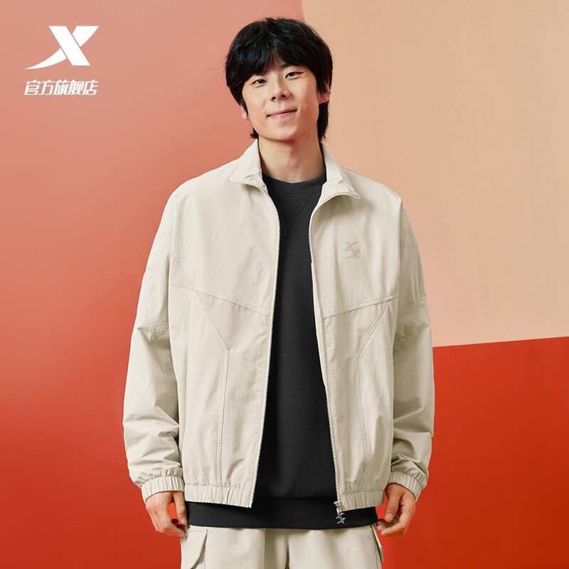 特步运动外套风衣男款2025春秋新款夹克上衣单衣男休闲运动棒球服