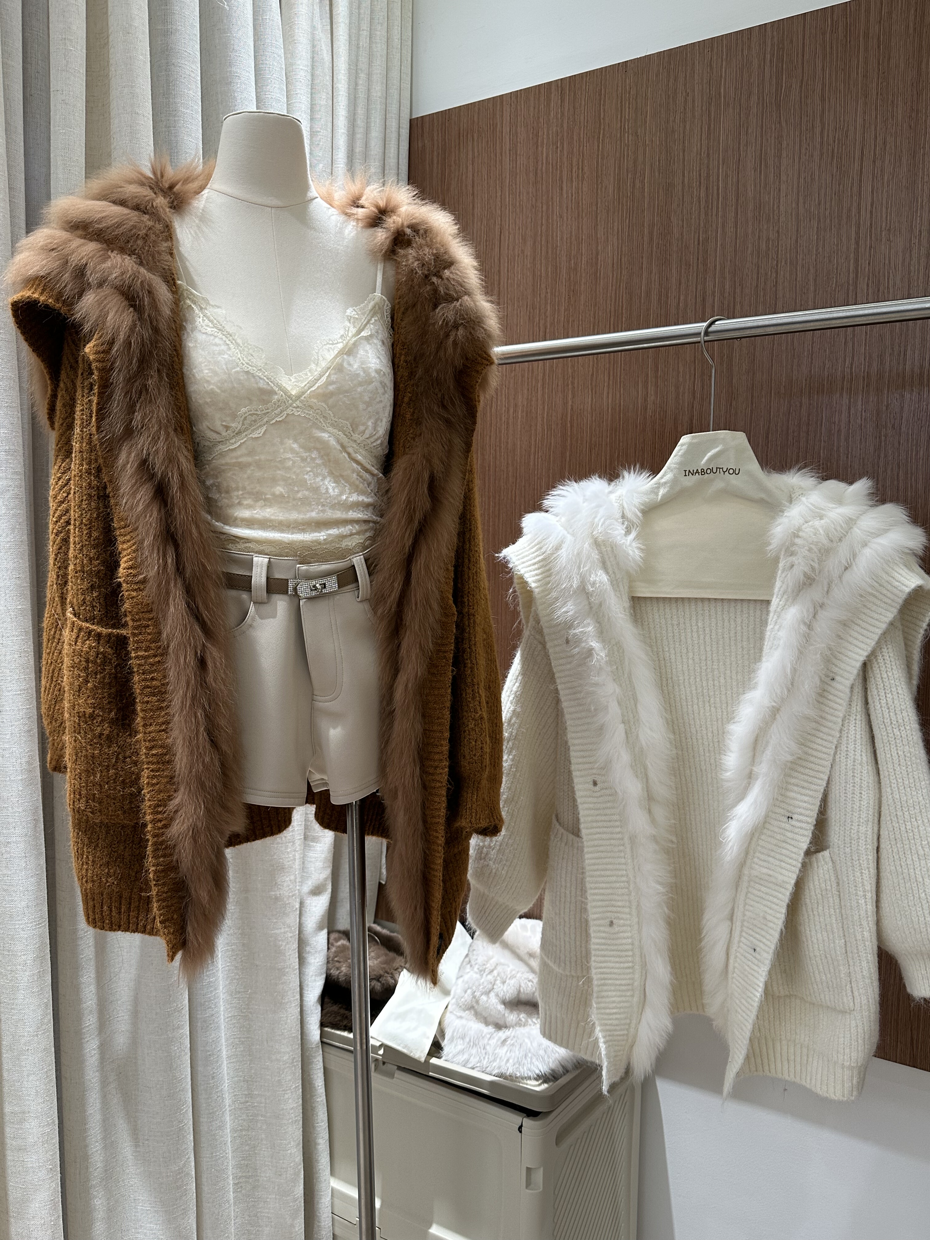 Atu studios 新款咖色海军粗针针织毛衣拼接可拆卸狐狸毛宽松外套