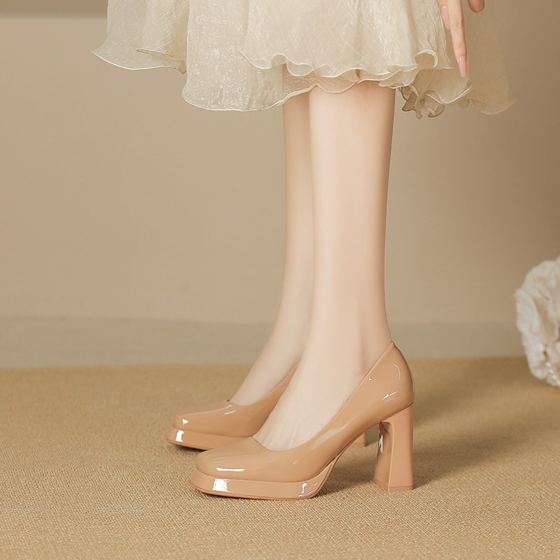 酒红色漆皮显白防水台高跟鞋女气质方头不累脚粗跟单鞋简约工作鞋