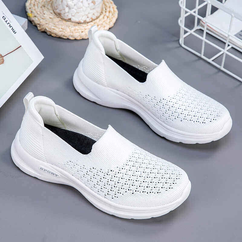 夏季女鞋2026新款网鞋白色透气薄款网面轻便运动减震中老年妈妈鞋