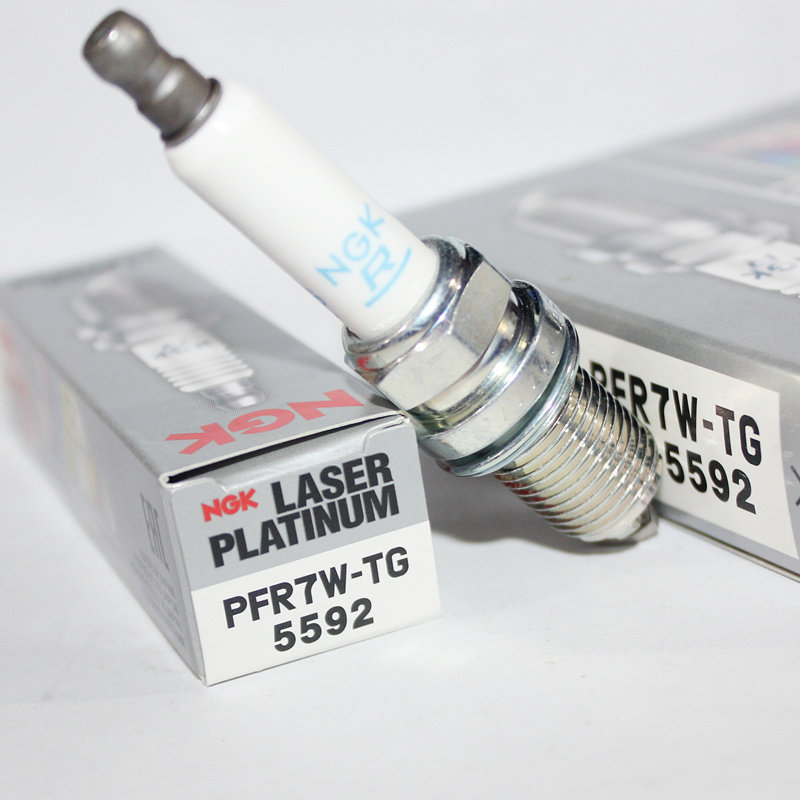 NGK三爪双铂金火花塞PFR7W-TG适用速尊途观明锐高尔夫1.8T 2.0T
