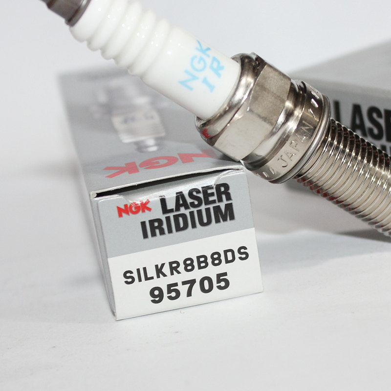 NGK铱铂金火花塞SILKR8B8DS适用菲斯塔IX25途胜K5 KX5胜达1.6T