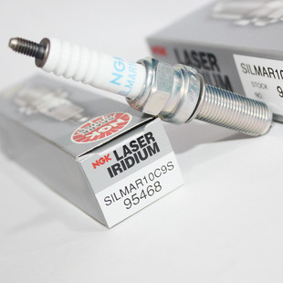 NGK铱铂金火花塞SILMAR10C9S 95468适用CBR250RR本田CBR1000RR SP