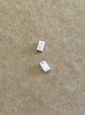 全新 11CT2.5AR08B4 SOC 72V T 2.5A 1206 白色贴片 延时保险丝