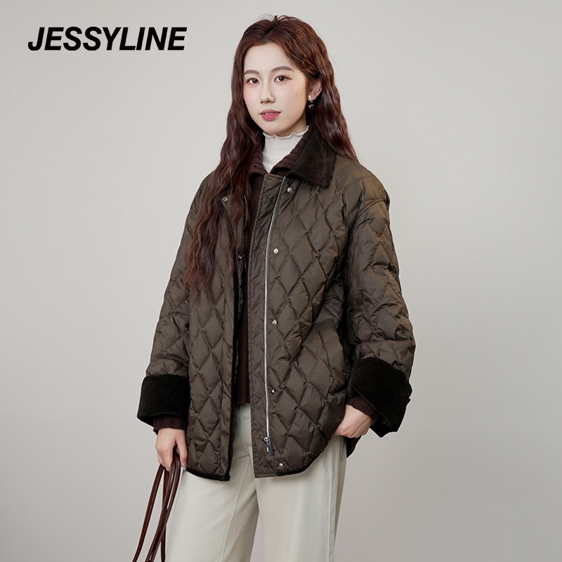 jessyline杰茜莱2026冬季新中长轻薄款时尚翻领羽绒服女保暖外套