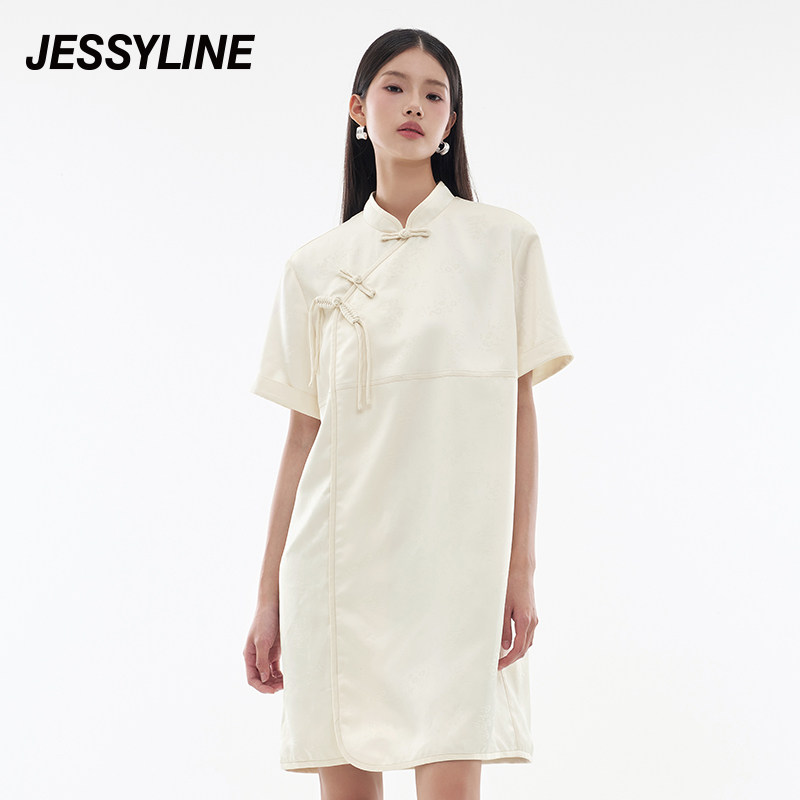 jessyline杰茜莱春夏新款优雅复古气质米白色小个子新中式连衣裙
