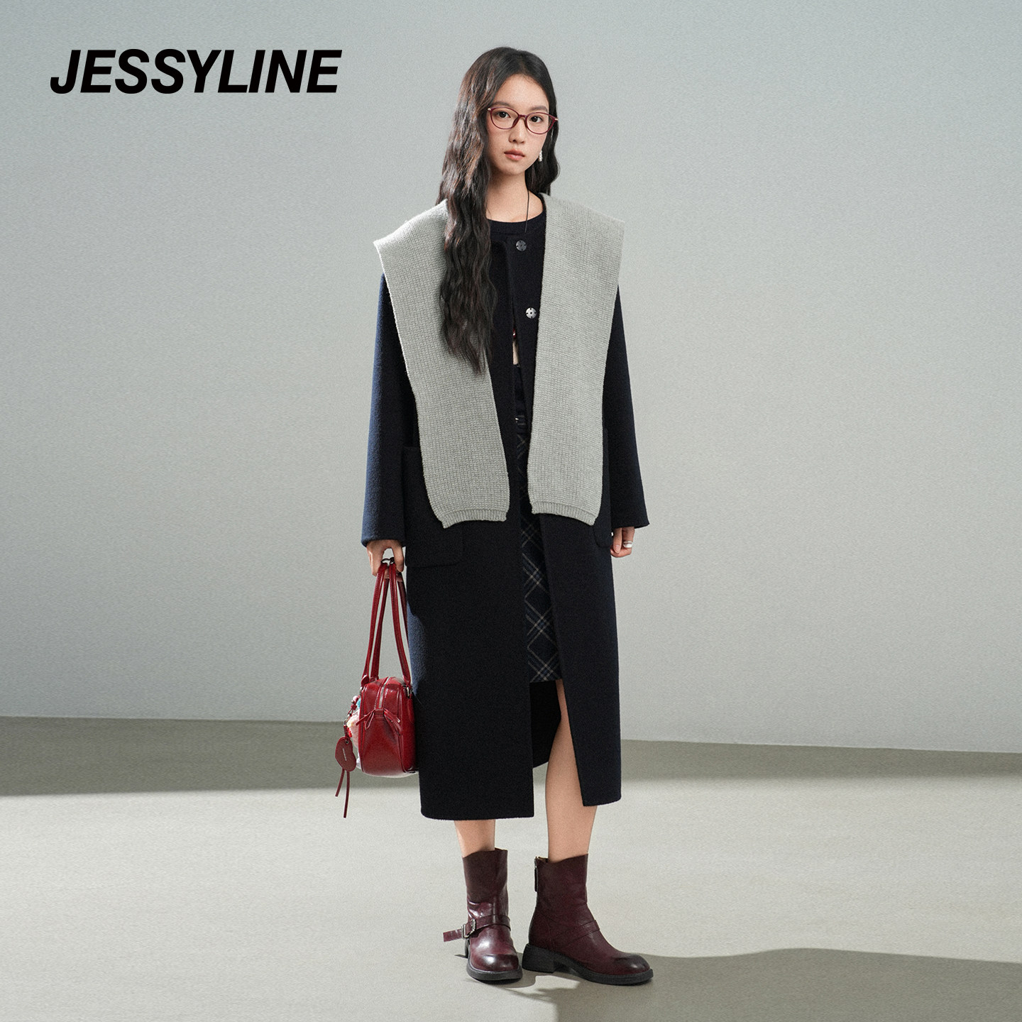jessyline冬季专柜新款 杰茜莱时尚披肩穿搭羊毛大衣女 541105014