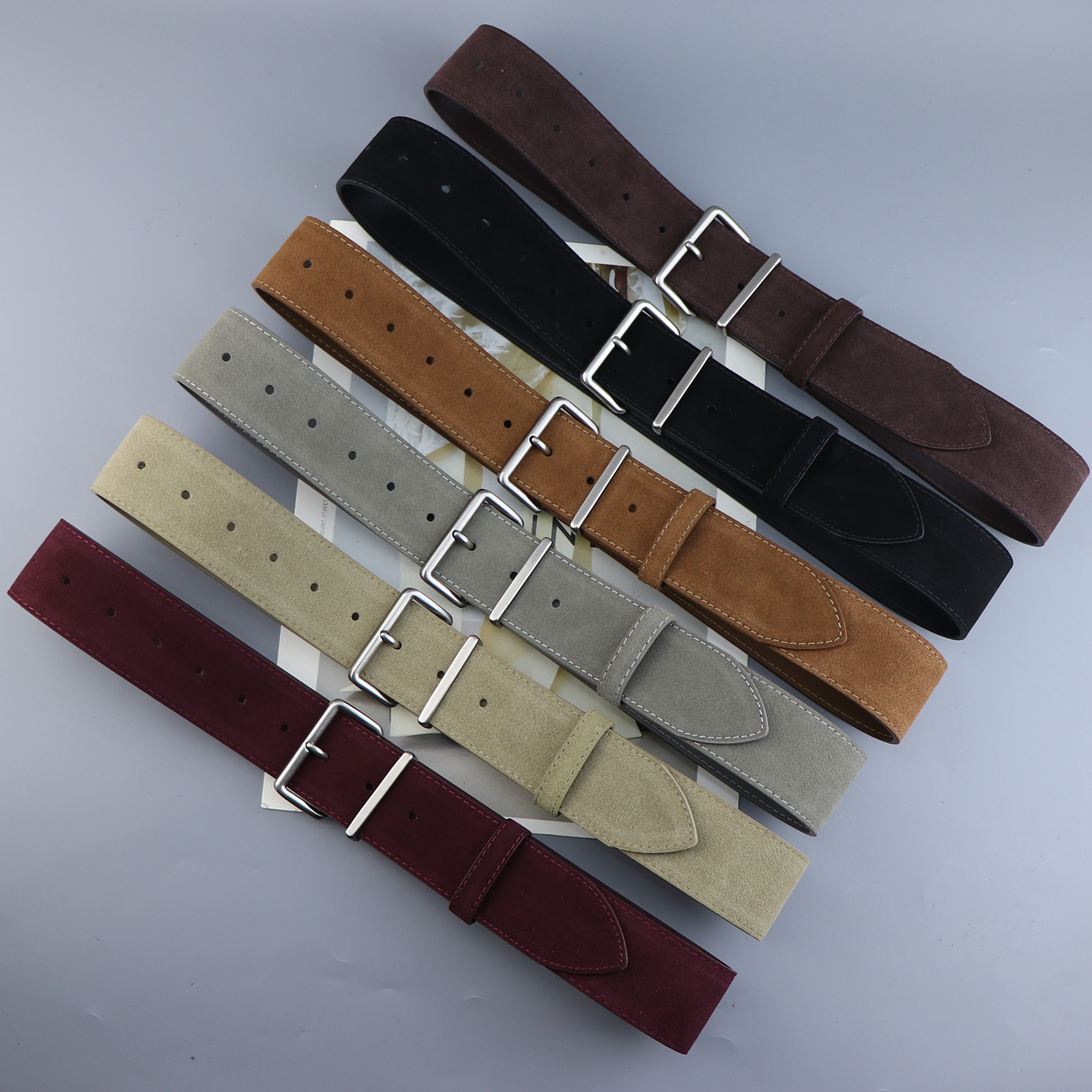 新款女士宽腰带秋冬轻奢风复古反绒宽腰带银扣装饰真皮皮带配大衣