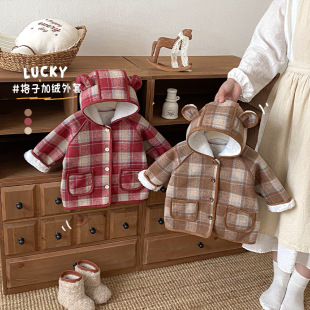 女童复古毛呢外套2025冬季新款保暖大衣宝宝加绒加厚连帽格子上衣