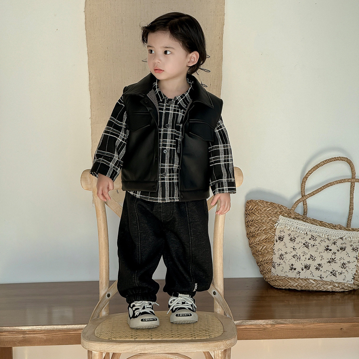 男童加绒加厚马甲2025冬装新款小童皮衣外套男孩宝宝外穿背心坎肩