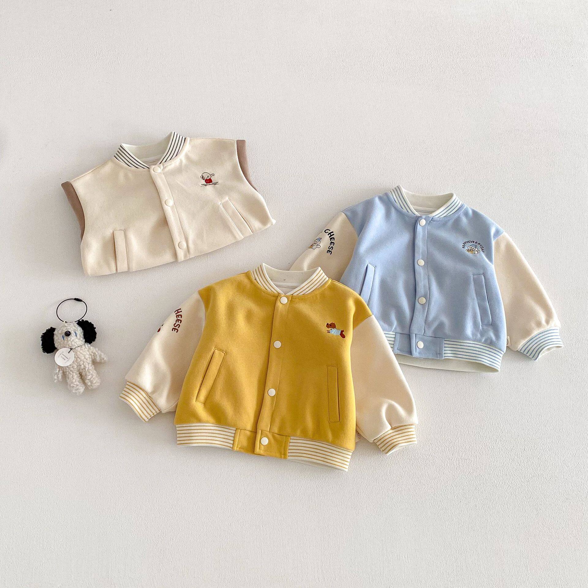 男童时尚棒球服2026春装新款拼袖开衫宝宝洋气韩版卡通绣花外套潮