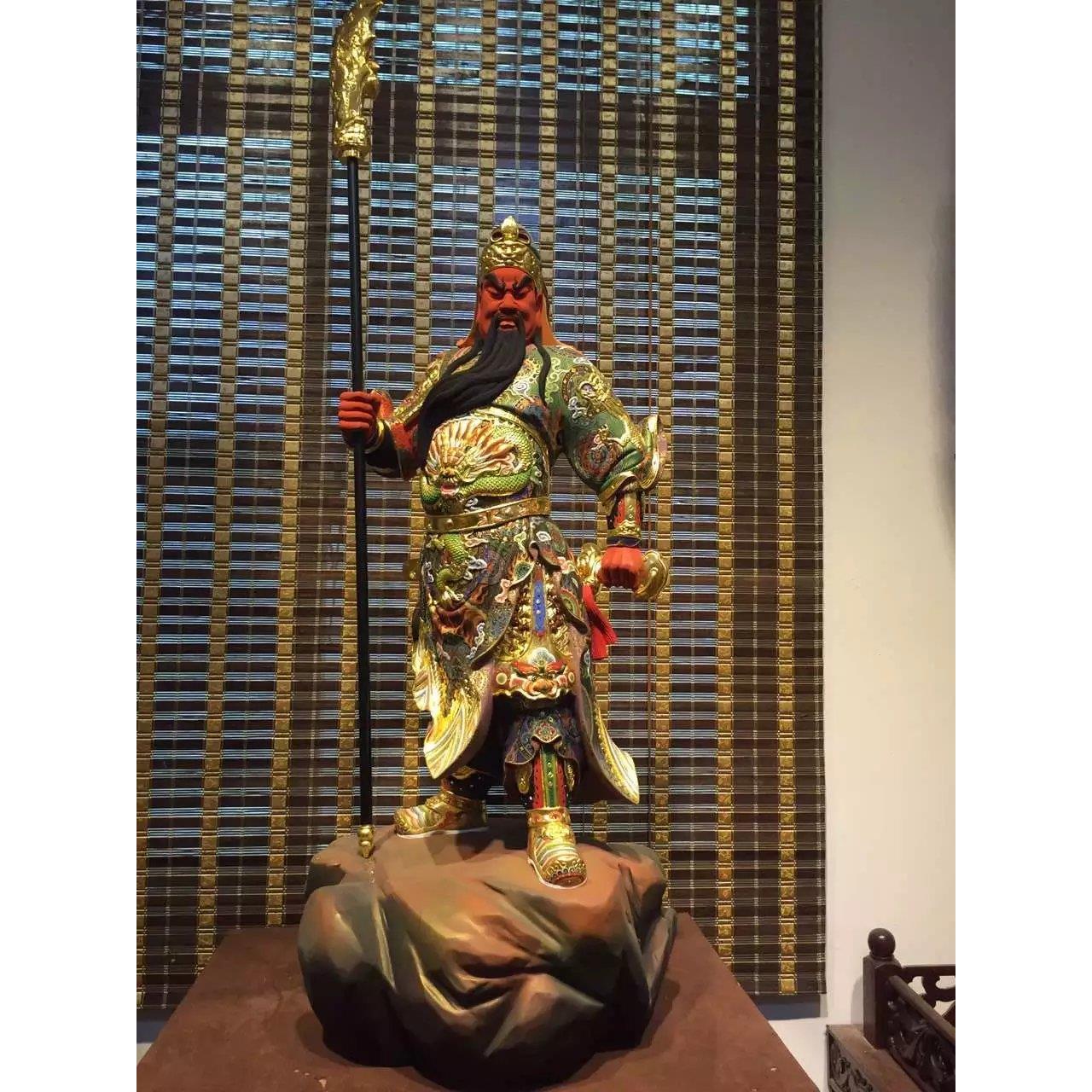 木雕披风关公彩绘佛像 极彩精品礼品旗开得胜站像关公 佛像财神爷