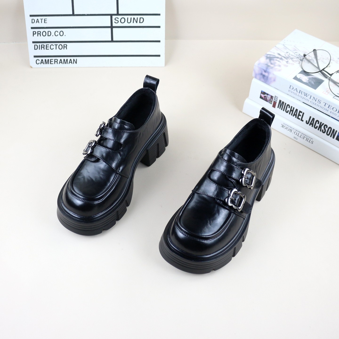 01真皮牛皮秋冬季新款撤柜加绒保暖双搭扣魔术贴时尚女休闲乐福鞋,女鞋,乐福鞋（豆豆鞋）,淘宝优惠券,粉丝福利购,淘宝优惠卷