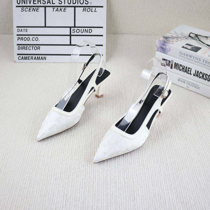 酒杯高跟浅口国风刺绣女包头凉鞋