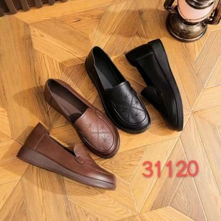 豆豆鞋 09真皮牛皮春秋季 百搭舒适女乐福鞋 撤柜平底中空时尚 新款