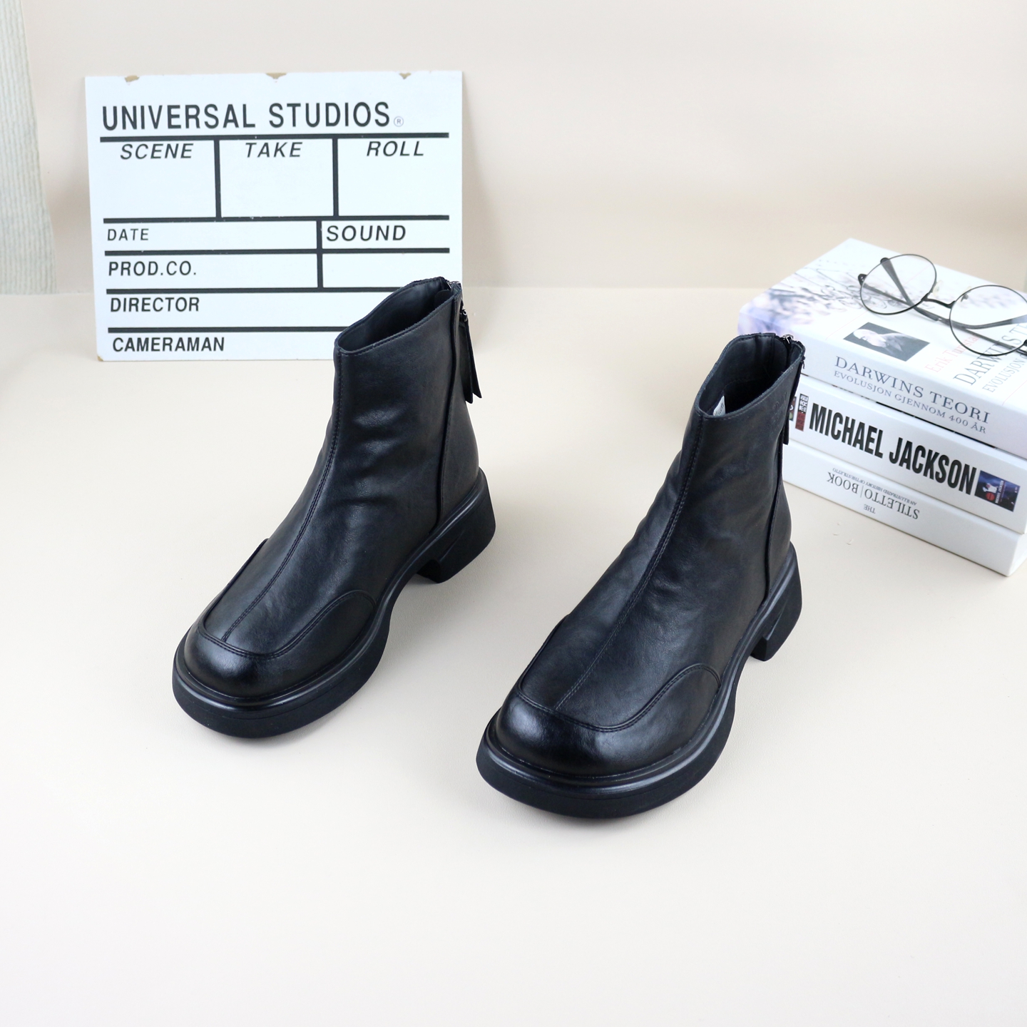 秋冬季新款加绒时尚女瘦瘦短靴