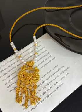 新中式金色龙纹吊坠项链女古法沙金繁花似锦百合花流苏锁包项链