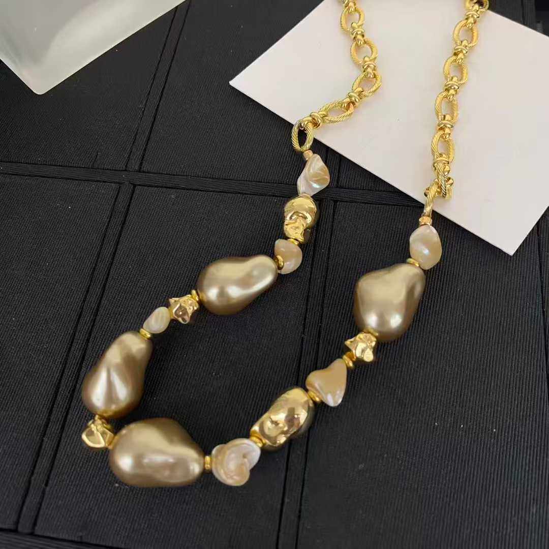 轻奢复古巴洛克珍珠项链女小众设计感不规则贝母锁骨链气质百搭