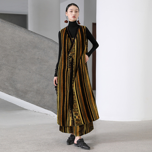 界内界外复古丝绒印花新中式 保暖羽绒马夹外套J33Y775 宽松长款