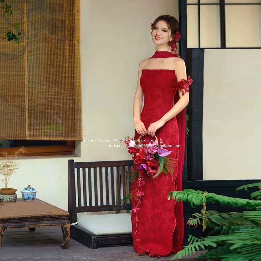 影楼新款婚纱摄影主题服装红色抹胸拖尾婚纱礼服轻奢小众高级感
