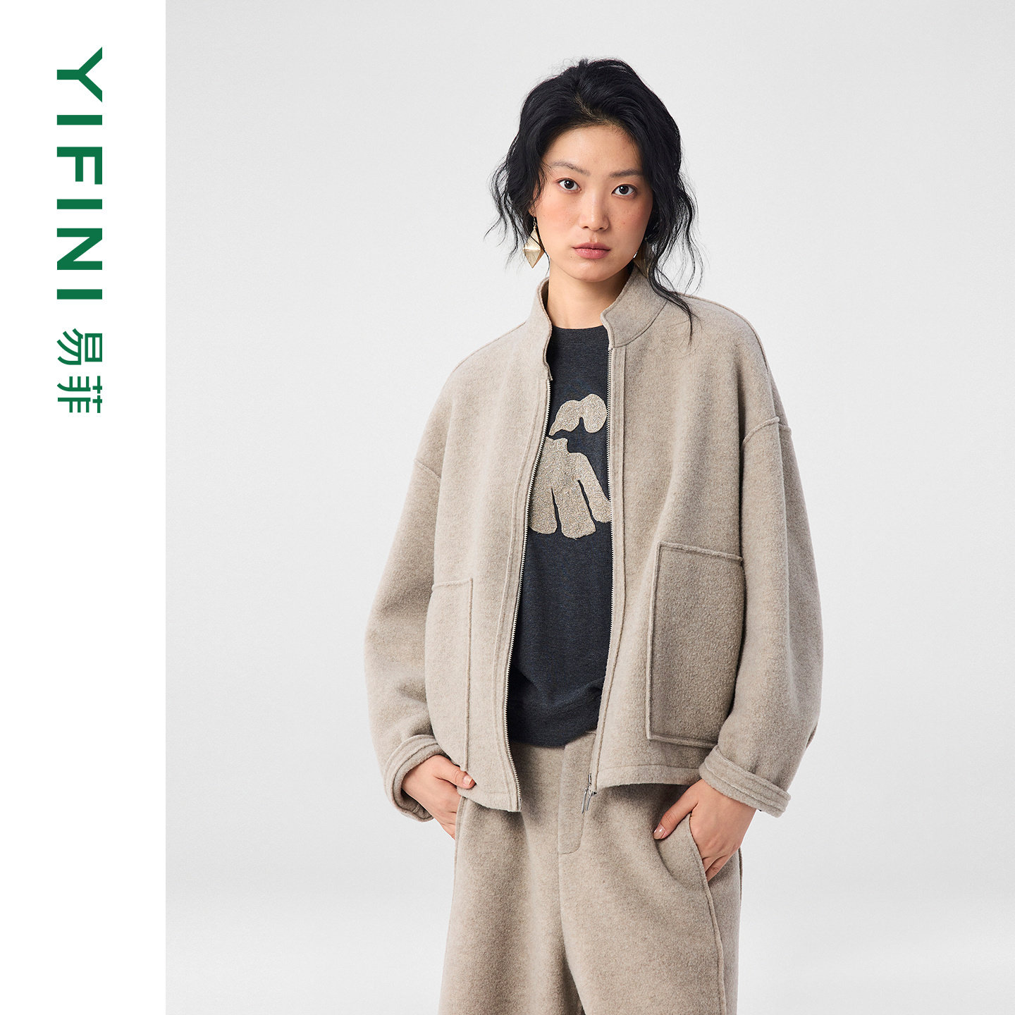 [专柜同款]Yifini/易菲绵羊毛混纺气质保暖针织呢宽松外套女26冬