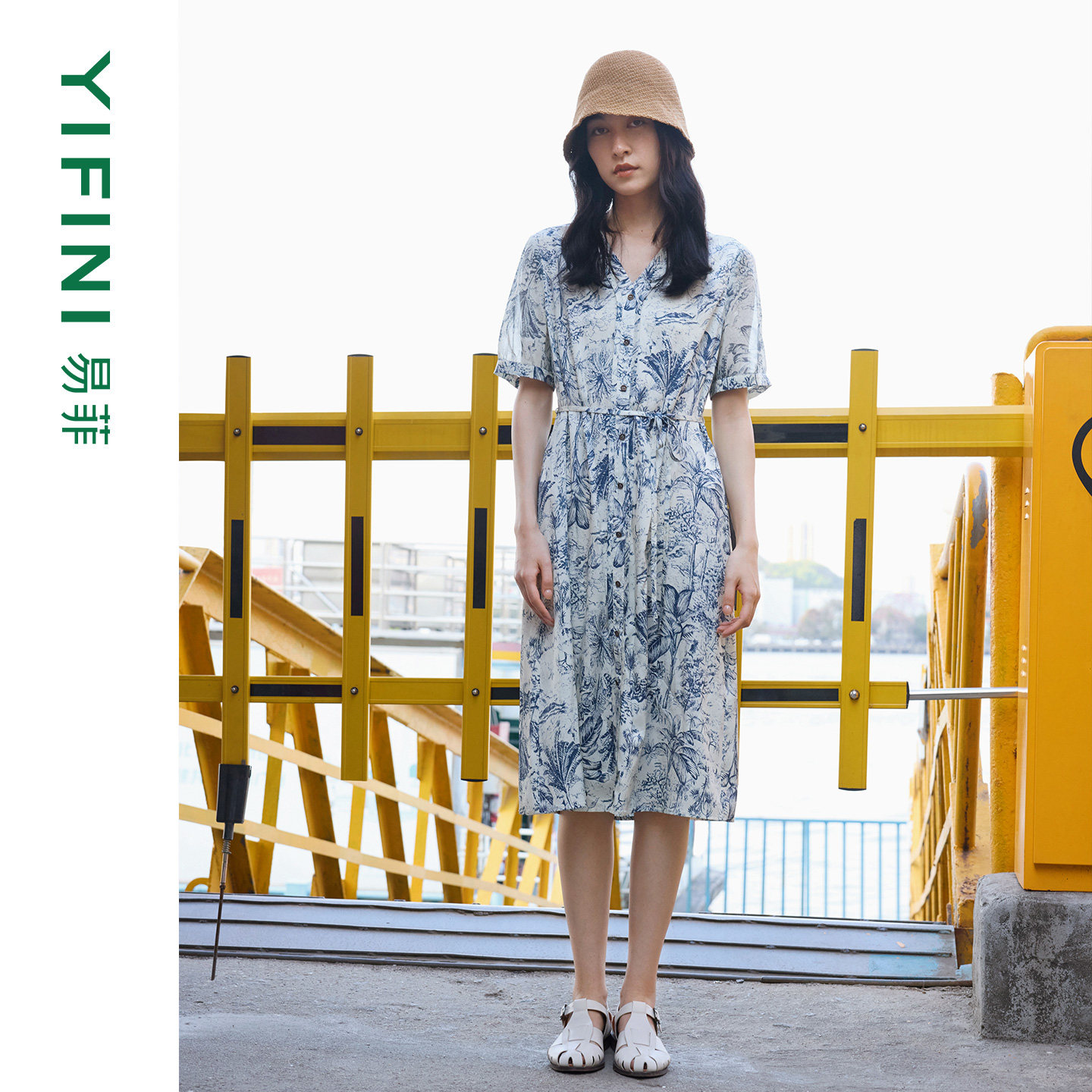 [专柜同款]Yifini/易菲法式气质植物印花系带收腰V领优雅连衣裙女